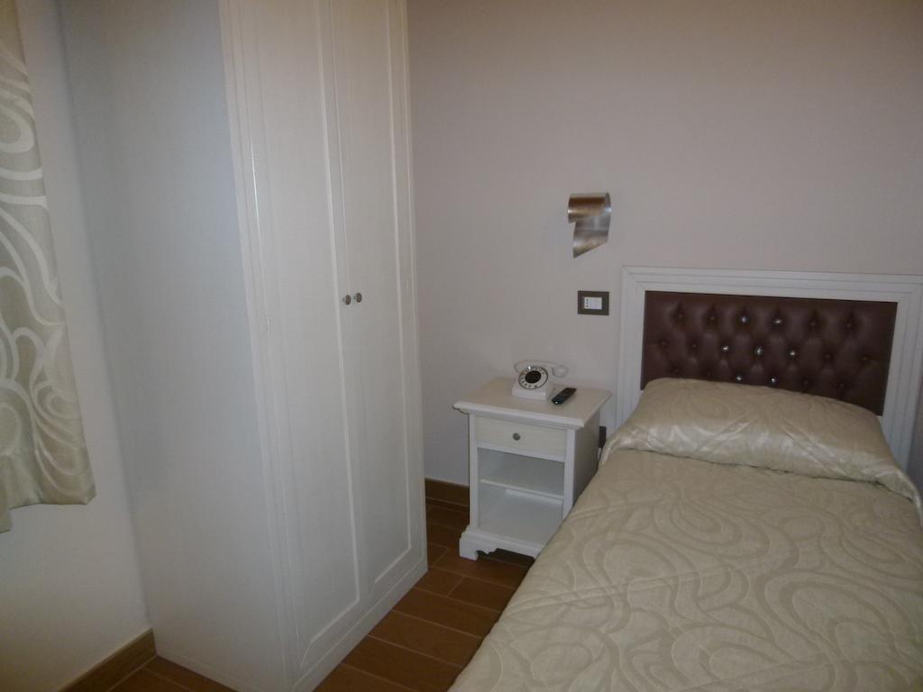 Relais Villa Giulia Bastia Umbra Buitenkant foto